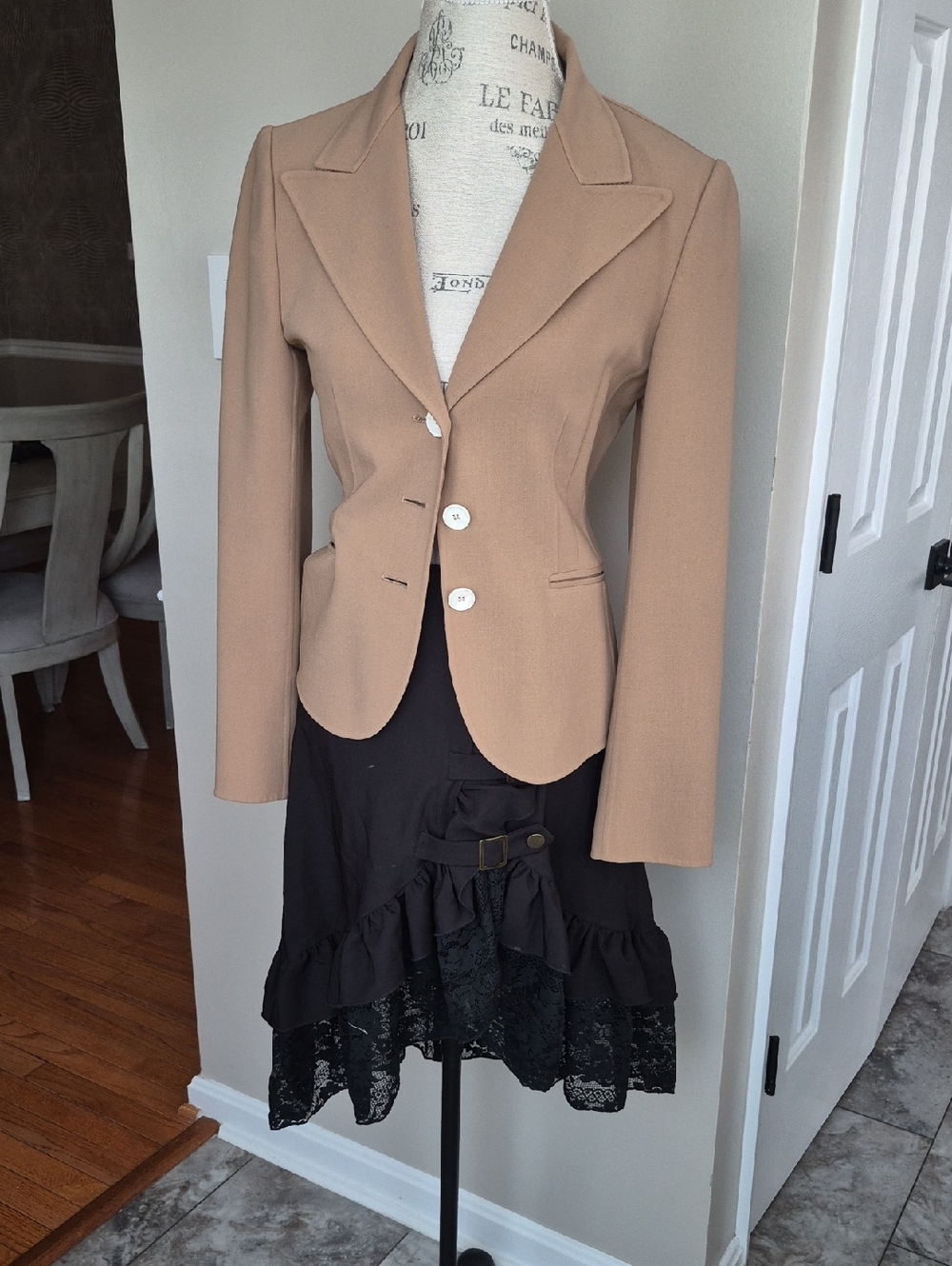 MICHAEL KORS COLLECTION MADE IN ITALY STRETCH WOOL EUC BLAZER SIZE 6